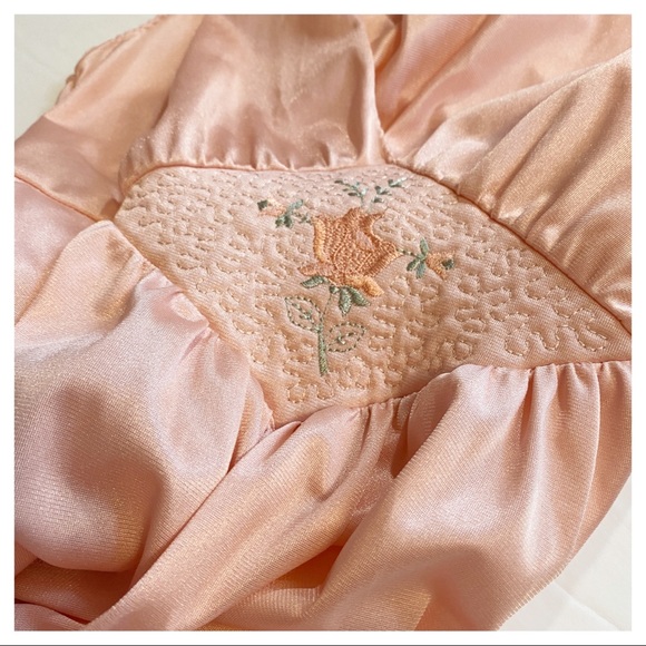 VINTAGE - TAKE THE PLUNGE NIGHTGOWN - Picture 6 of 8